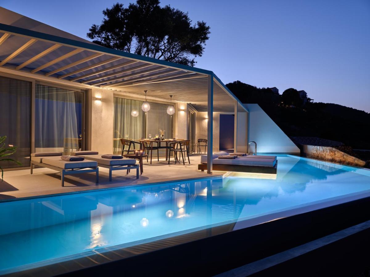 Yoma Cove * Volímai